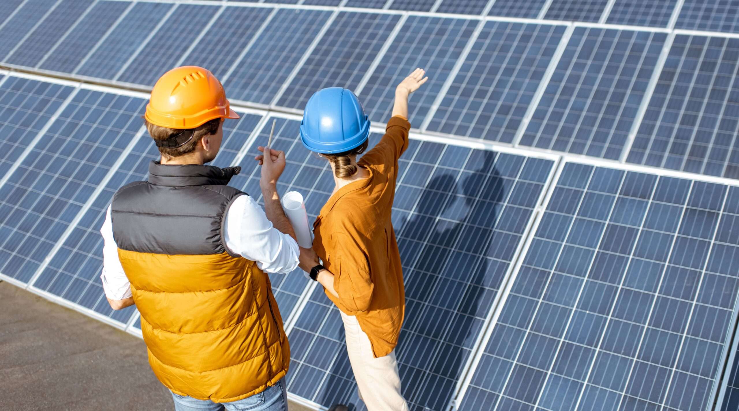 How to Choose the Right Solar Inverter for Your South African Business: Types, Features and Practical Tips